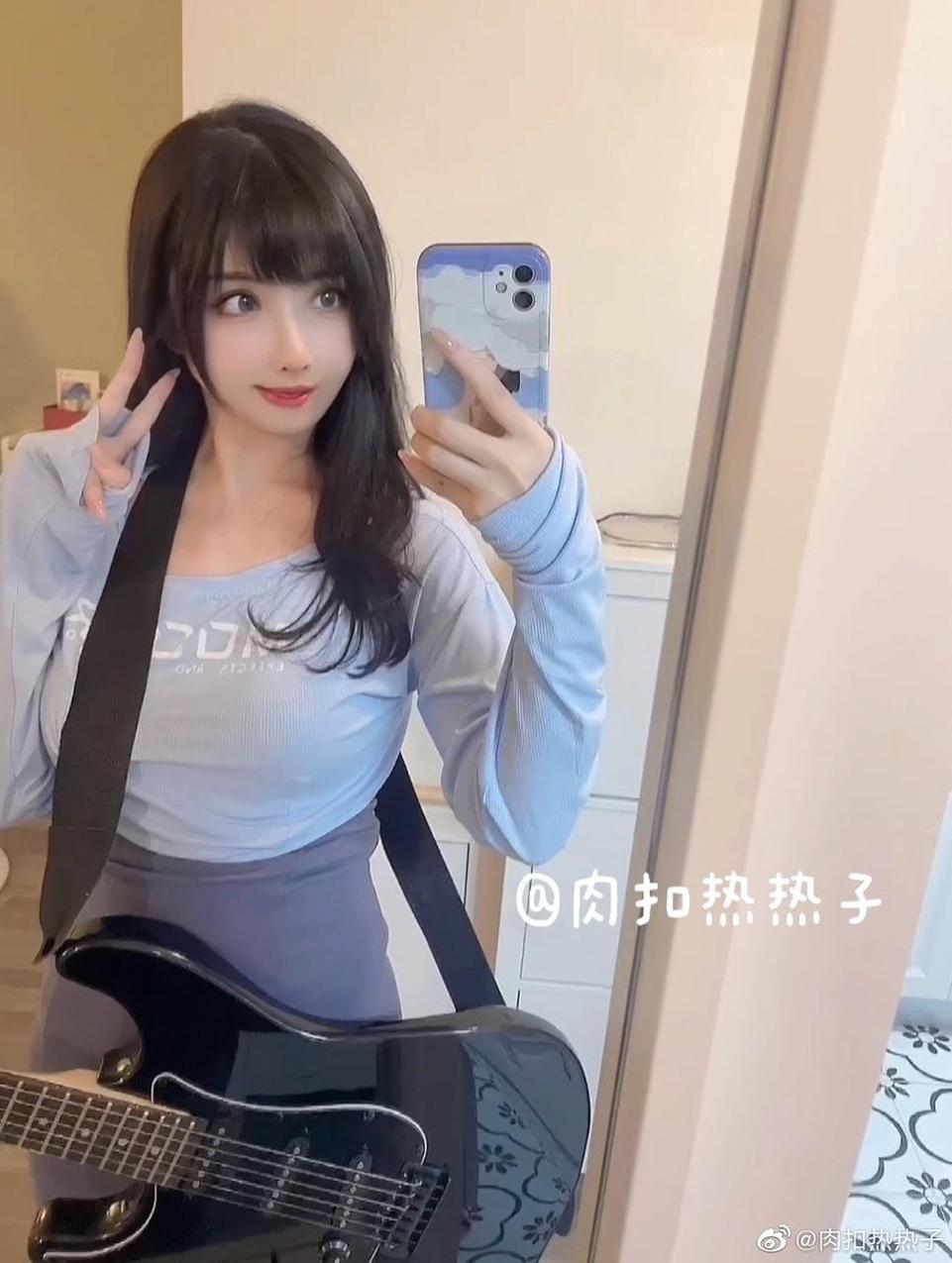 图片分享：信浓礼服rioko凉凉子的华美cosplay